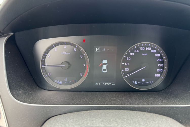 Used Hyundai Sonata 2015 1.6T GLX Advanced Model Odometer Close Up