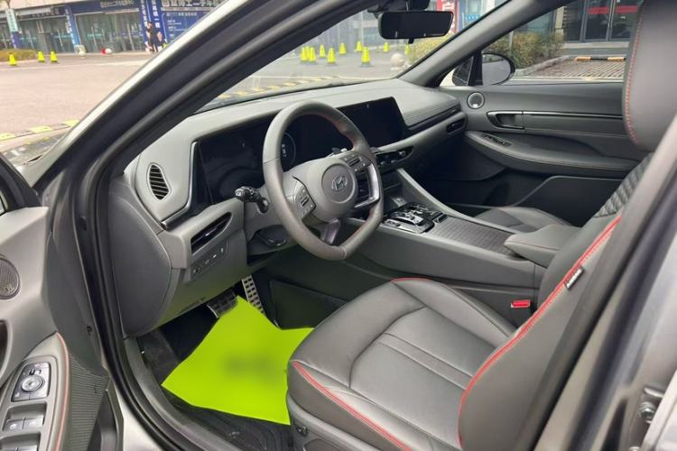 Used Hyundai Sonata 2022 380TGDi Automatic 20th Anniversary Edition Interior 2