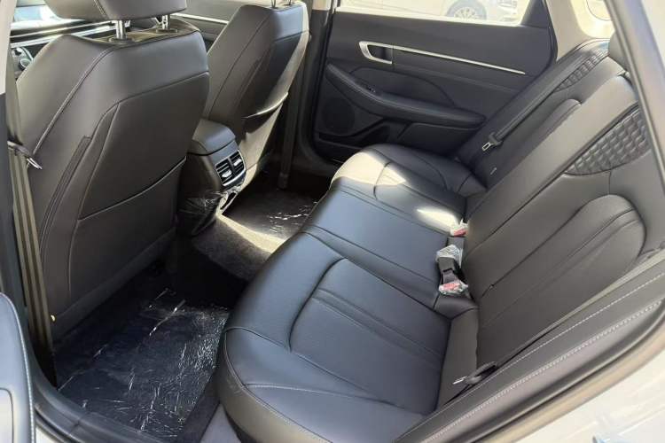Used Hyundai Sonata 2024 1.5T Pro Interior 6