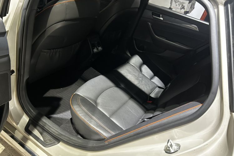 Used Hyundai Sonata 2015 1.6T GLX Advanced Model Interior 3