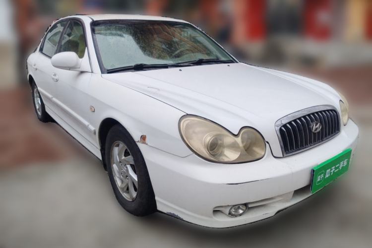 Used Hyundai Sonata 2004 2.0L Manual Standard Edition Front Right 45 Deg