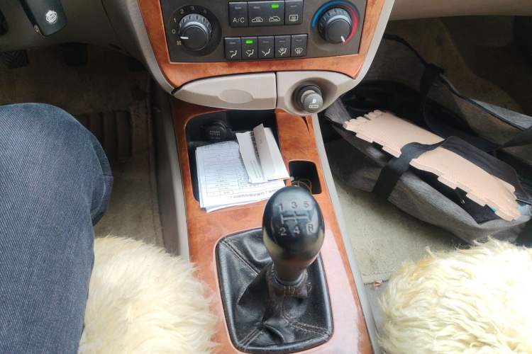 Used Hyundai Sonata 2004 2.0L Manual Standard Edition Gear Lever