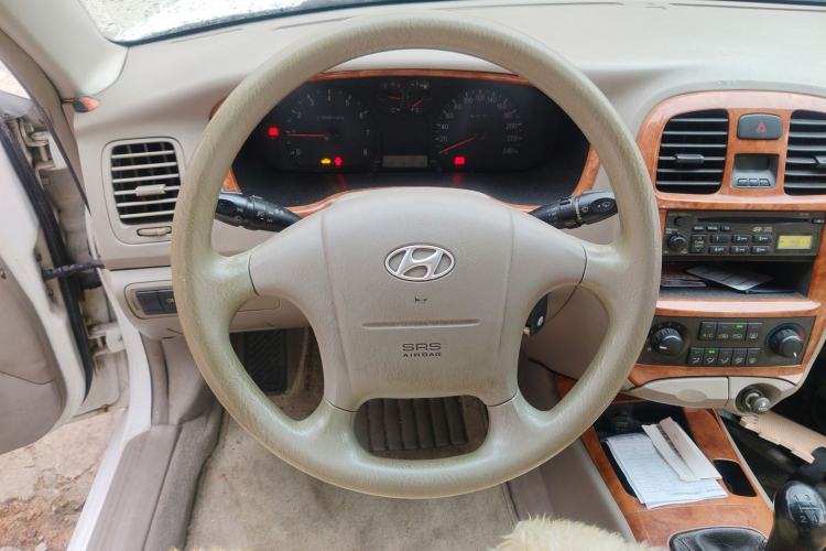 Used Hyundai Sonata 2004 2.0L Manual Standard Edition Steering Wheel