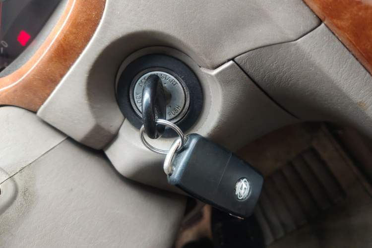 Used Hyundai Sonata 2004 2.0L Manual Standard Edition Vehicle Key