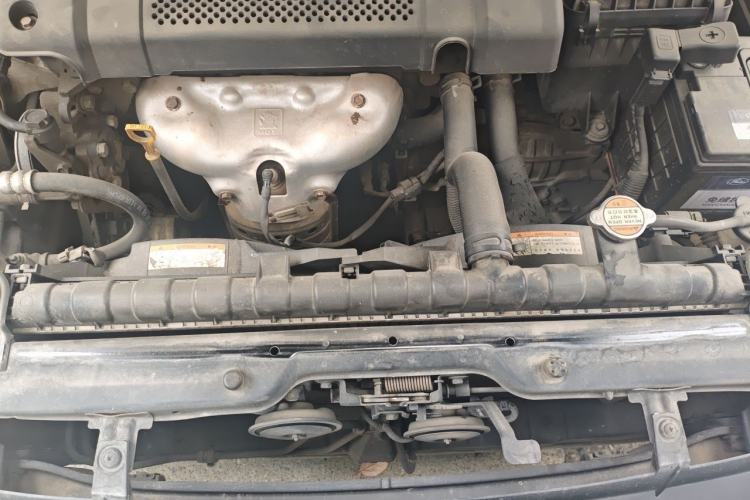 Used Hyundai Sonata 2006 2.0L Manual Standard Edition Engine Bay