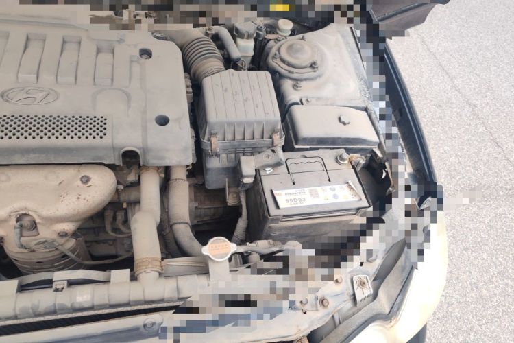 Used Hyundai Sonata 2006 2.0L Manual Standard Edition Engine Bay Left