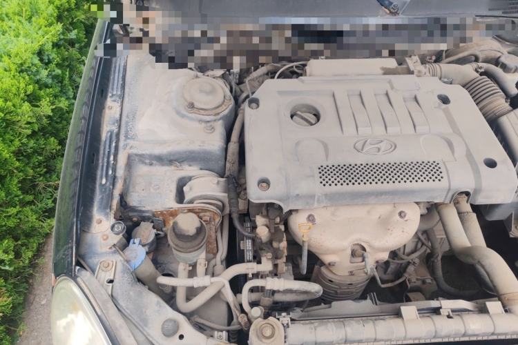 Used Hyundai Sonata 2006 2.0L Manual Standard Edition Engine Bay Right