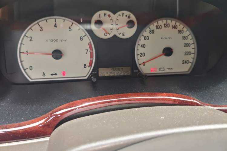 Used Hyundai Sonata 2006 2.0L Manual Standard Edition Odometer Close Up