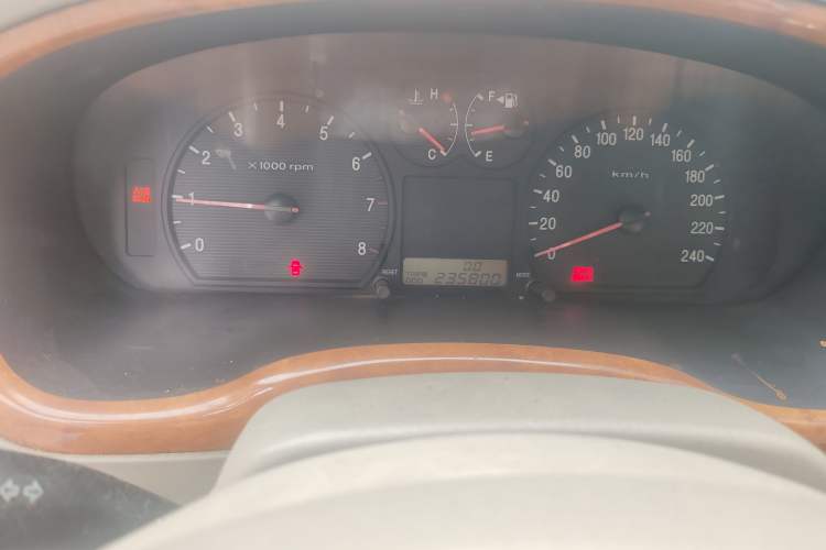 Used Hyundai Sonata 2006 2.0L Manual Standard Edition Odometer Close Up