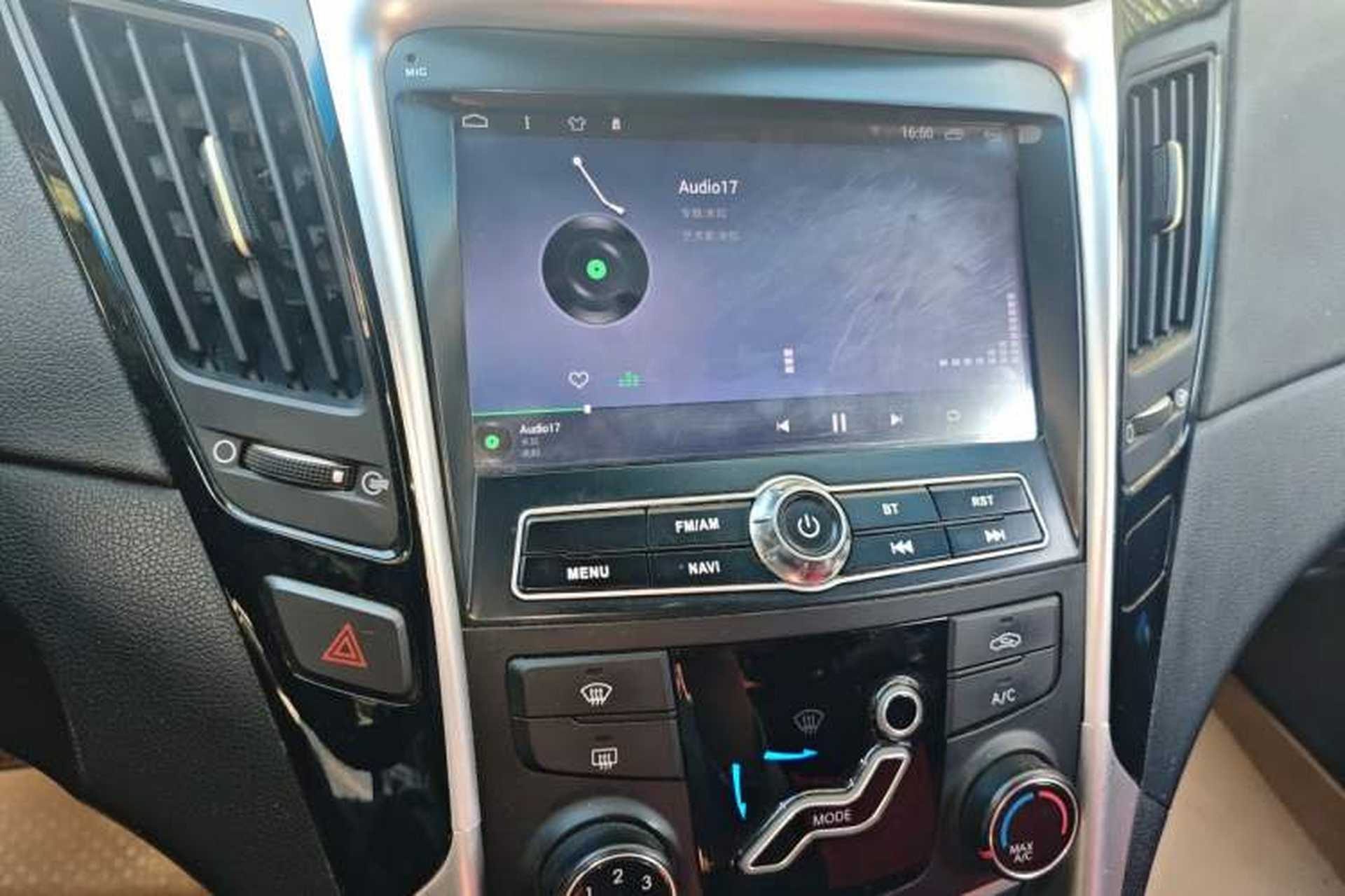 Used Hyundai Sonata 2011 2.0L Automatic Fashion Edition Audio And AC Panel
