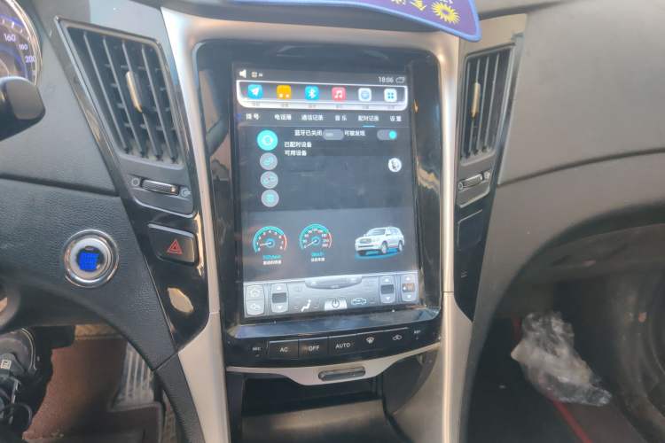 Used Hyundai Sonata 2011 2.0L Automatic Luxury Edition Audio And AC Panel