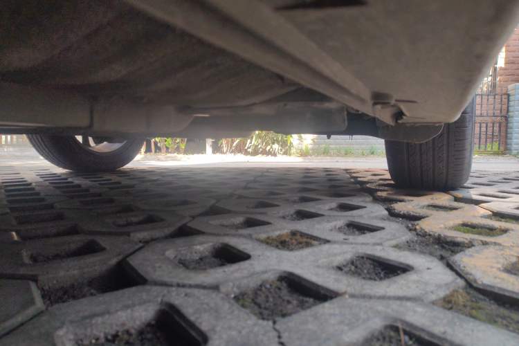 Used Hyundai Sonata 2011 2.0L Automatic Luxury Edition Chassis Front Left