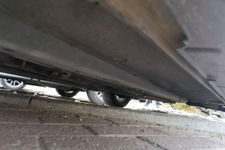 Used Hyundai Sonata 2011 2.0L Automatic Luxury Edition Chassis Front Left