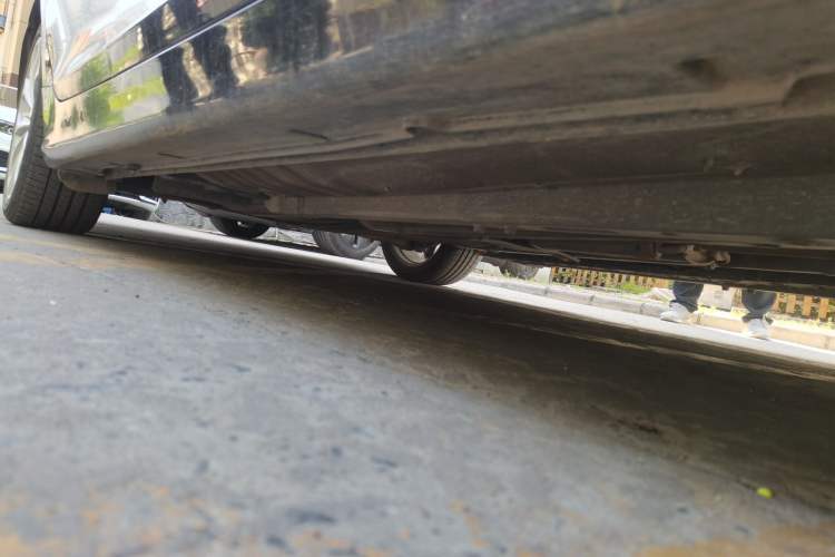 Used Hyundai Sonata 2011 2.0L Automatic Supreme Edition Chassis Front Right