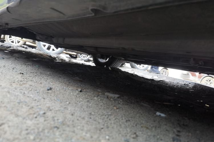 Used Hyundai Sonata 2011 2.0L Automatic Luxury Edition Chassis Front Right