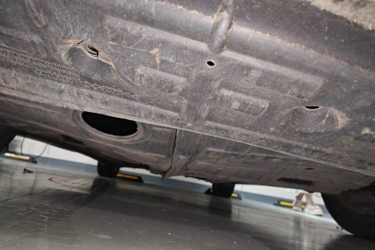 Used Hyundai Sonata 2011 2.0L Automatic Luxury Edition Chassis Front