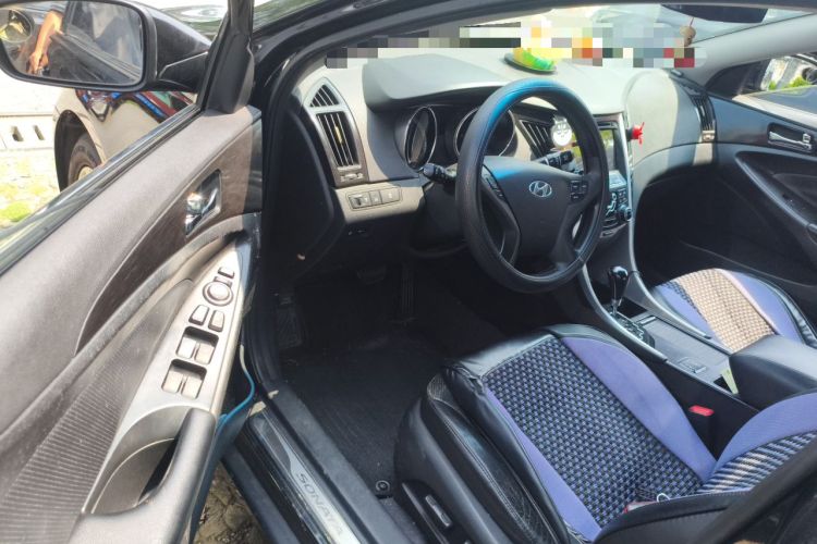 Used Hyundai Sonata 2011 2.0L Automatic Luxury Edition Driver Seat