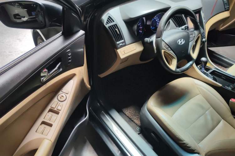 Used Hyundai Sonata 2011 2.4L Automatic Top-Tier Version Driver Seat