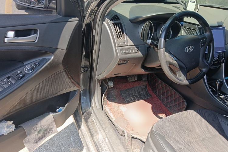 Used Hyundai Sonata 2011 2.0L Automatic Leading Edition Driver Seat