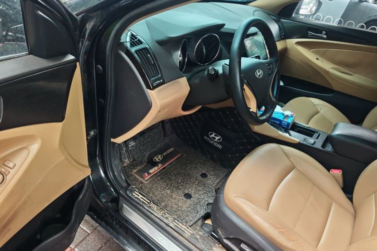 Used Hyundai Sonata 2011 2.0L Automatic Prestige Edition Driver Seat