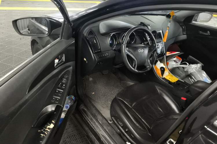 Used Hyundai Sonata 2011 2.0L Automatic Prestige Edition Driver Seat