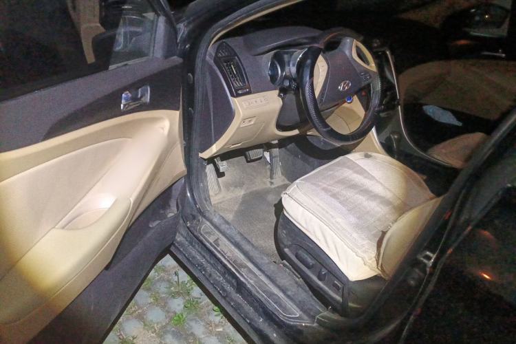 Used Hyundai Sonata 2011 2.0L Automatic Luxury Edition Driver Seat