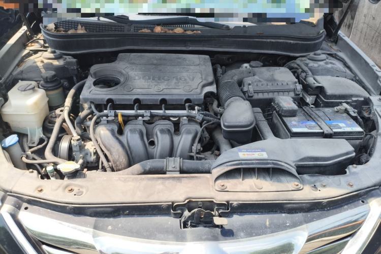 Used Hyundai Sonata 2011 2.0L Automatic Luxury Edition Engine Bay