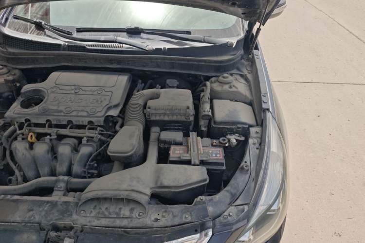 Used Hyundai Sonata 2011 2.4L Automatic Top-Tier Version Engine Bay Left