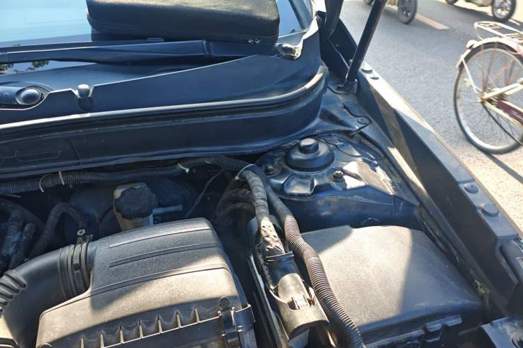 Used Hyundai Sonata 2011 2.0L Automatic Fashion Edition Engine Bay Left