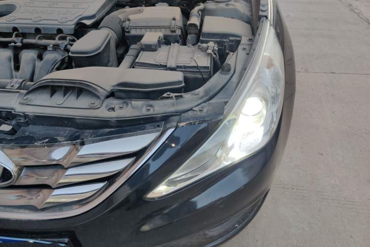 Used Hyundai Sonata 2011 2.0L Automatic Luxury Edition Engine Bay Left