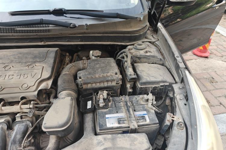 Used Hyundai Sonata 2011 2.0L Automatic Fashion Edition Engine Bay Left