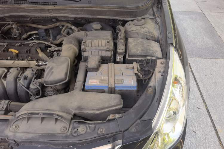 Used Hyundai Sonata 2011 2.0L Automatic Fashion Edition Engine Bay Left