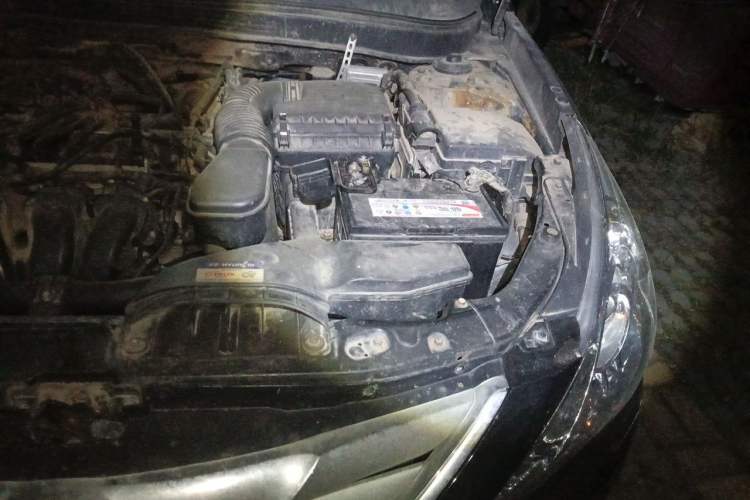 Used Hyundai Sonata 2011 2.0L Automatic Luxury Edition Engine Bay Left