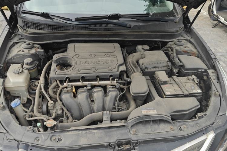 Used Hyundai Sonata 2011 2.0L Automatic Fashion Edition Engine Bay