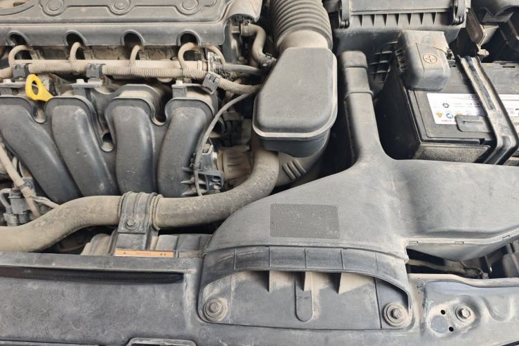 Used Hyundai Sonata 2011 2.0L Automatic Luxury Edition Engine Bay