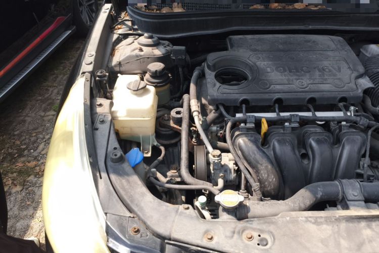 Used Hyundai Sonata 2011 2.0L Automatic Luxury Edition Engine Bay Right