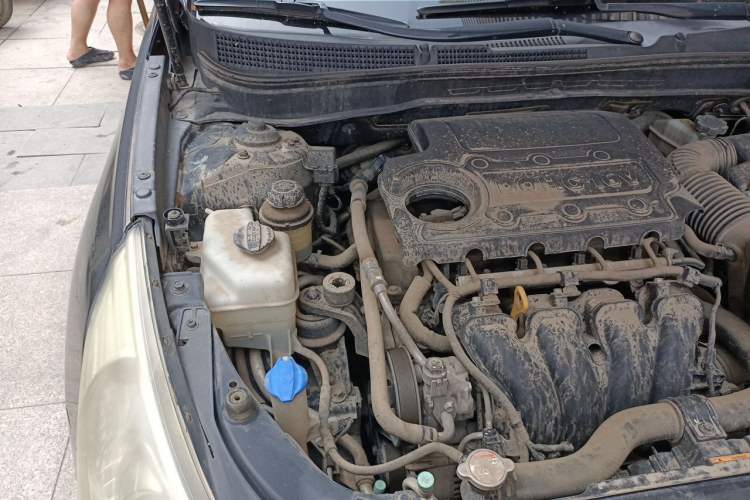 Used Hyundai Sonata 2011 2.0L Automatic Luxury Edition Engine Bay Right