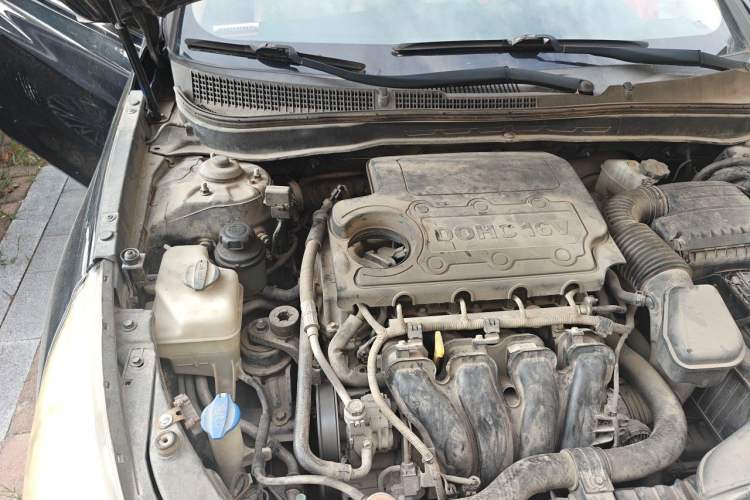 Used Hyundai Sonata 2011 2.0L Automatic Fashion Edition Engine Bay Right