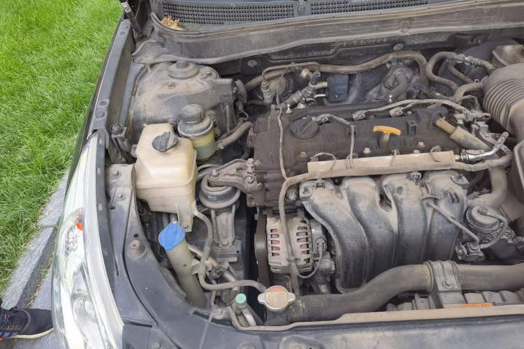 Used Hyundai Sonata 2011 2.0L Automatic Fashion Edition Engine Bay Right
