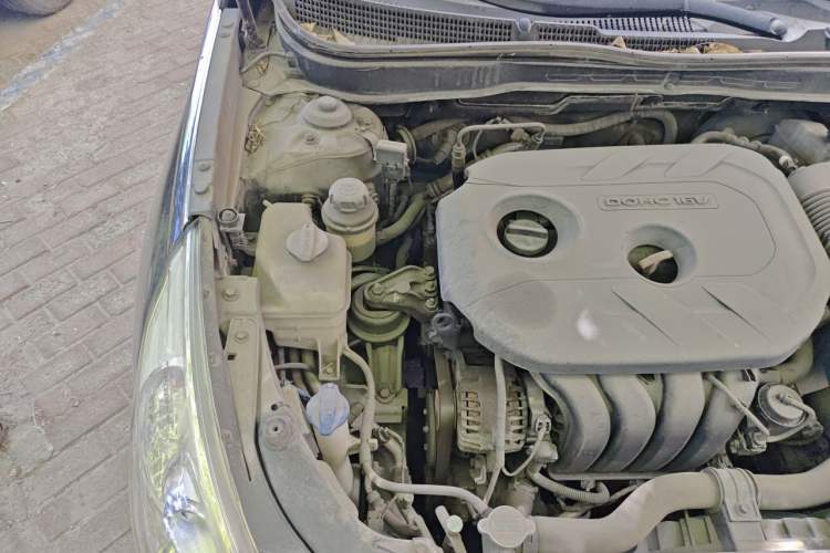Used Hyundai Sonata 2011 2.0L Automatic Fashion Edition Engine Bay Right