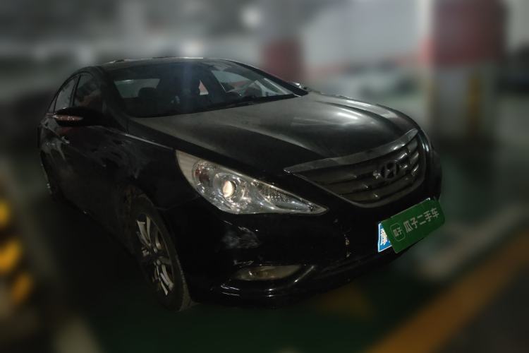 Used Hyundai Sonata 2011 2.0L Automatic Luxury Edition Front Right 45 Deg