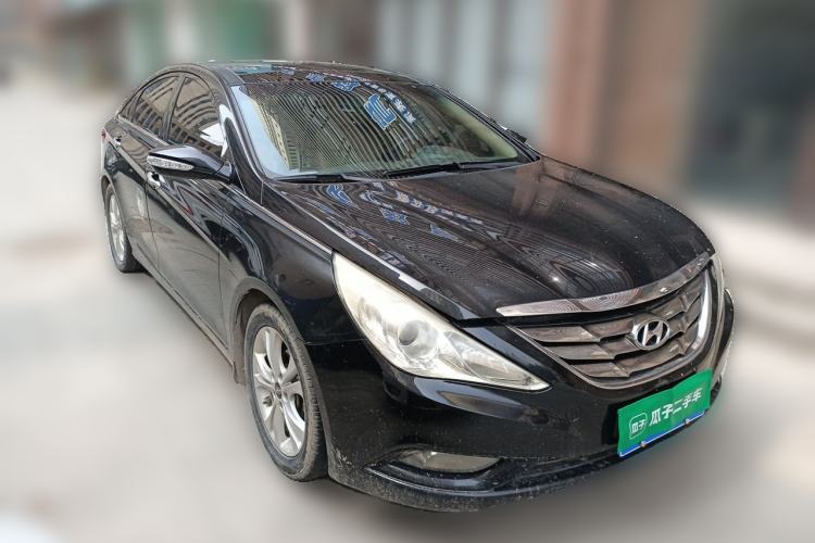 Used Hyundai Sonata 2011 2.0L Automatic Luxury Edition Front Right 45 Deg