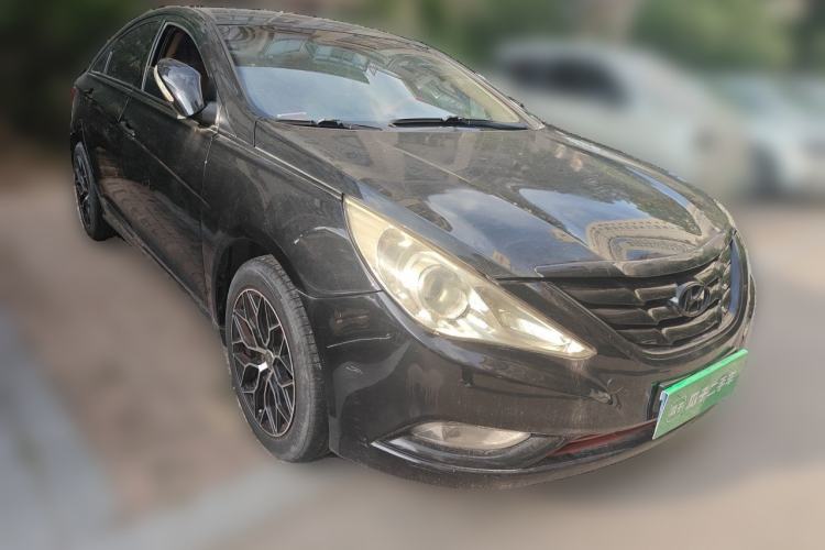 Used Hyundai Sonata 2011 2.0L Automatic Fashion Edition Front Right 45 Deg
