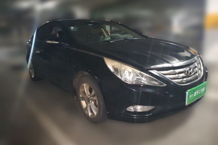 Used Hyundai Sonata 2011 2.0L Automatic Leading Edition Front Right 45 Deg