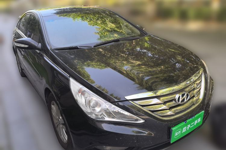 Used Hyundai Sonata 2011 2.0L Automatic Fashion Edition Front Right 45 Deg