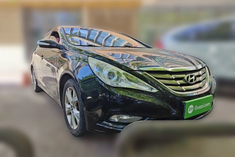 Used Hyundai Sonata 2011 2.0L Automatic Fashion Edition Front Right 45 Deg