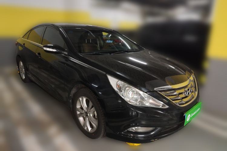 Used Hyundai Sonata 2011 2.0L Automatic Fashion Edition Front Right 45 Deg