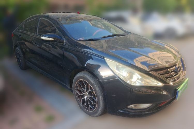 Used Hyundai Sonata 2011 2.0L Automatic Fashion Edition Front Right 45 Deg
