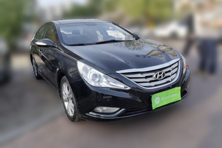 Used Hyundai Sonata 2011 2.0L Automatic Luxury Edition Front Right 45 Deg