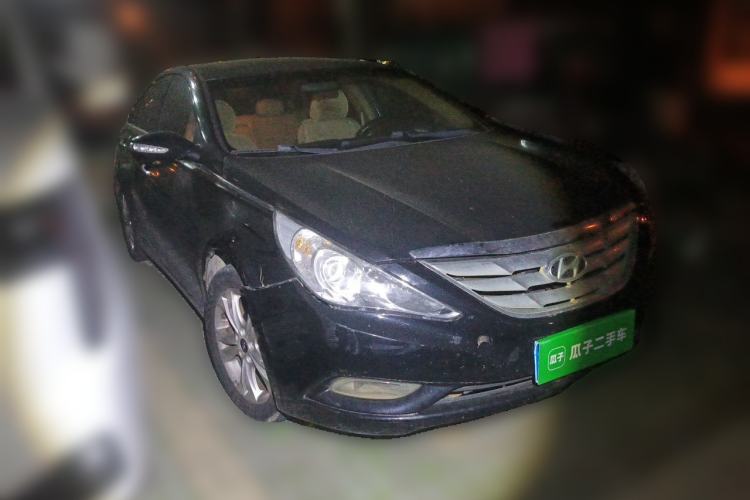 Used Hyundai Sonata 2011 2.0L Automatic Luxury Edition Front Right 45 Deg